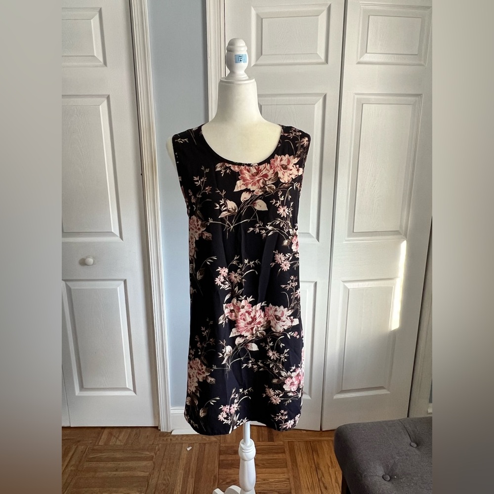Dark floral tunic dress/top